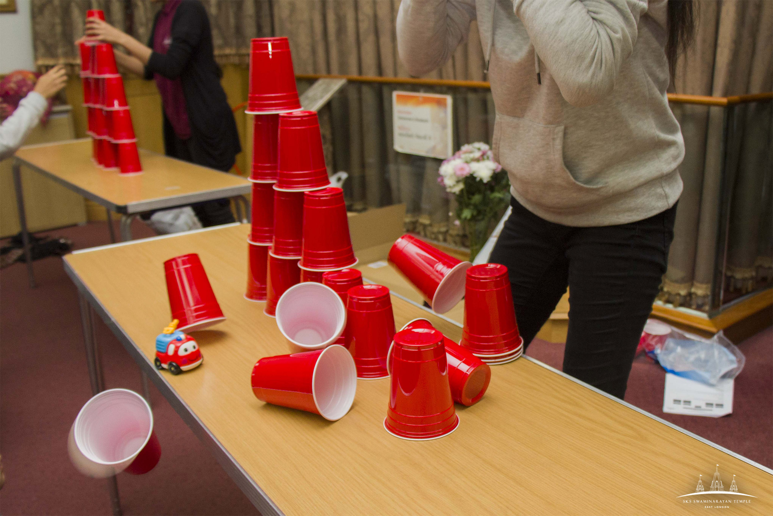 ©1987-2017 SKS Swaminarayan Temple East London